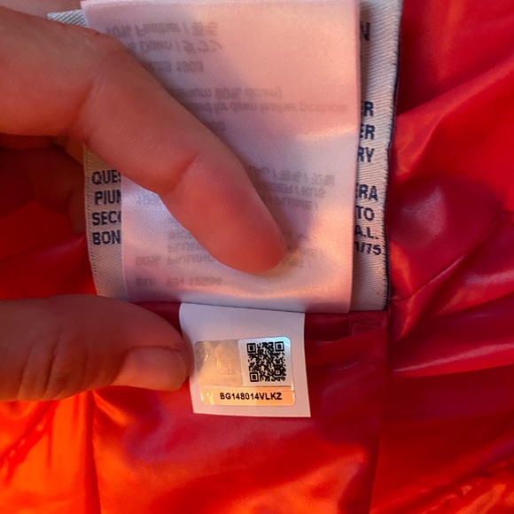 🍬SOLD🍬 Moncler down puffer vest - Picture 6 of 7